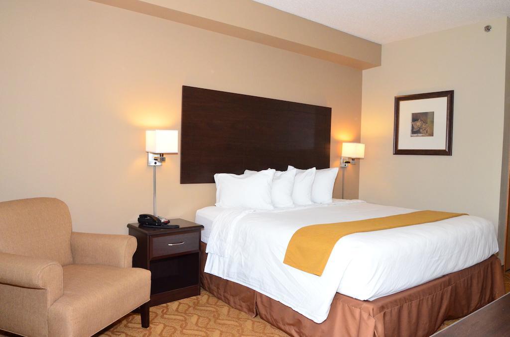 Cobblestone Inn & Suites - Lake View Ruang foto