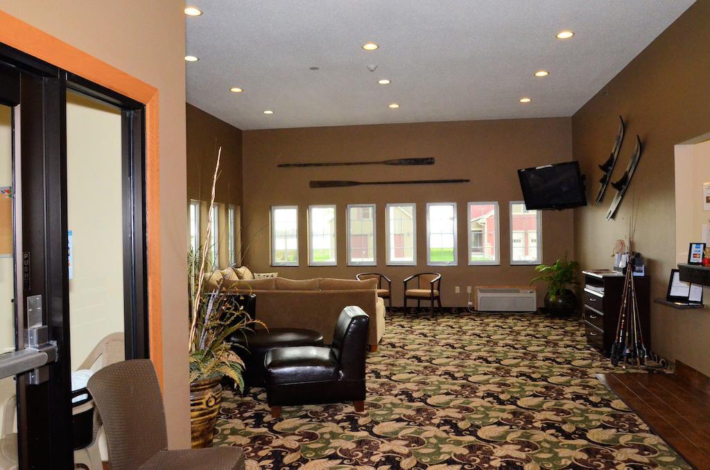 Cobblestone Inn & Suites - Lake View Bagian luar foto