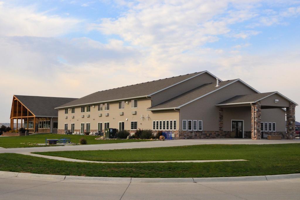 Cobblestone Inn & Suites - Lake View Bagian luar foto
